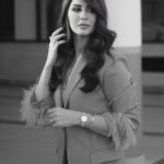 Mays Anber Instagram - ابيض واسود يمثل مقولة خير الكلام ماقل ودل 🖤🤍 المبدع @mujab1 شعر ومكياج @fadiaa.mkp