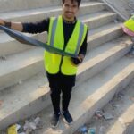 Mays Anber Instagram - هو واجب علينا نعم وعلى كل فرد بهذا المجتمع … اذا نريد نغير نبدي ونشتغل بدون الاتكال او انتظار المساعده ❤️ وهكذا قوله جل وعلا: إِنَّ اللّهَ لاَ يُغَيِّرُ مَا بِقَوْمٍ حَتَّى يُغَيِّرُواْ مَا بِأَنْفُسِهِمْ كل شخص بينا مسؤول .. حاولت اليوم اكون جزء واشارك بس مراح اكون مثل الشباب والبنات الموجودين بروحهم وقلبهم شكرا لسفراء النظافة شكرا مرتضى @clean.iraq @the.murt أبو نواس