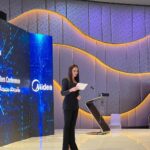 Mays Anber Instagram - تقديم مؤتمر اطلاق الشراكة بين مجموعة الحافظ العراقية وعلامة مايديا لتزويد اسواق العراق بالاجهزة الكهربائية المنزلية @alhafidh.iraq @mideagulf اول صورة مع المبدع رواء الصكر المدير العام لصكر لابز @rawaalhaider @sagerlabs Hair by @undiciladiessalon_ Makeup @joanna.abou.younes