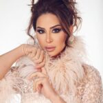 Mays Anber Instagram - يسعد مساكم 💖💖كل شخص يكتب هدف يتمنى يوصل له قبل نهاية السنه ؟! فريق عمل جلسة التصوير 💖 اعداد واشراف @rana_mehranian خبير المظهر @eliomoussallem Dress by @camillechamouncouture Jewelry @auroreezzedine تصوير @charbelnounphotography مكياج @hildadaagher شعر @georgesmattarofficial