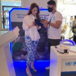 Mays Anber Instagram - زيارتي اليوم الى منصة مفوضية اللاجئين في مول الواحة في دبي … دعم لحملة #خيرك_يفرق للتبرع لعوائل اللاجئين والنازحين خلال شهر رمضان … الرابط موجود في البايو فوق اتمنى تدعمون عوائلنا في العراق سوريا لبنان مصر الاردن اليمن افغانستان بنغلاديش @voiceswithrefugees @unhcr_arabic @oasismallsdubai
