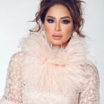 Mays Anber Instagram - يمكن اني من اكثر البنات الي يتغير شكلها بالمكياج؟؟؟ شنو رايكم تحبون المكياج او يكون خفيف او بدون 😁