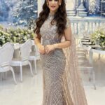 Mays Anber Instagram - للتغير خصوصا الي فترة ما منزلة صورة بفستان سهرة.. شنو رايكم اي ستايل عليه احلى؟