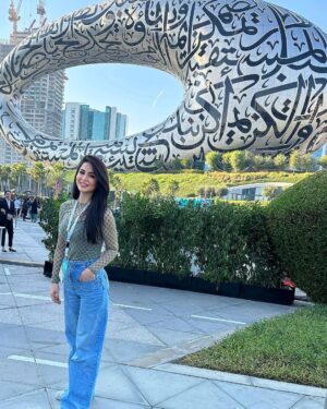 Mays Anber Instagram - من متحف المستقبل ومستقبل صناعة المحتوى … اتمنى يكون عدنا ايضا تجمع بالعراق لصناعة المحتوى الرقمي