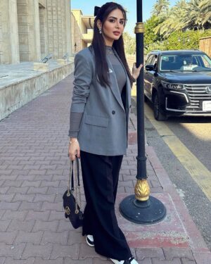 Mays Anber Instagram - هلوووو شلونكم … ادري مختفيه بس ان شاء الله القادم افضل 🥰انتو شنو اخر قراراتكم