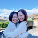 Mayu Hotta Instagram – ・

たとえあなたを忘れても
今夜10時〜第7話です！
放送も残り3話となりました🫧
最終話に向けて物語がまた一つ
動き出す回となっています。
交錯するそれぞれの想い、受け取ってください🌛
・
・
写真は、（美璃のお母さん）ゆかり役の
加藤貴子さんと♡
貴子さんとは、2度目の共演です。
いつもご飯は食べてる？元気にしてる？と
本当の母のように優しく包み込んでくださる
大好きな先輩です☀️

@anawasu_abc