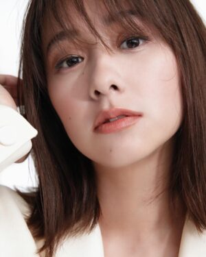 Mayu Hotta Instagram - ・

新生クチュール リップスティック
「ルージュ ディオール」が登場しました🦋✨
鮮やかな発色が美しく
優れたトリートメント効果で
長時間の撮影でも潤いが続くので感動しました。
皆さんはどの色がお好みですか？
私は100S NUDE LOOK SATINが好きかなぁ♡

#ルージュディオール
#PR