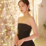 Mayu Hotta Instagram – ・
DIOR HOLIDAY POP-UP 🎄
2024年クルーズ コレクションと呼応するたくさんの
バタフライが輝く装飾やTREE OF LIFEが
幻想的で美しかったです。
店内やアイテムにも沢山の蝶のモチーフが🦋✨
表参道交差点にて11月18日(土)から12月25 日(月)まで
開催されるそうです〜行ってみてね♡

@dior 
#DiorCruise 
#SupportedByDior

#ディオールホリデーポップアップ 
#ディオールファインジュエリー