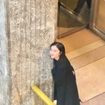 Mayu Hotta Instagram - ・ アンチヒーロー第4話の放送です。 未だ、心の内が読めない紫ノ宮さんですが 今夜、紫ノ宮が明墨法律事務に来た理由や 様々な新事実が明かされます！ そして、明墨先生の本当の狙いはなんなのだろうか？ 今夜も心揺さぶられそうです。皆様お楽しみに🏍️💜 @antihero_tbs