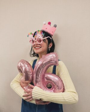 Mayu Hotta Instagram - ・
26歳になりました。
皆様からの愛ある言葉の贈り物に
トキメキが止まらない幸せな1日でした。
いつも寄り添って支えてくれる皆様も
健康で幸せでいてください。
私なりの歩幅で26歳も歩んでいくので
これからもよろしくね☺️🤍いつもありがとう！

#26