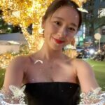 Mayu Hotta Instagram – ・
DIOR HOLIDAY POP-UP 🎄
2024年クルーズ コレクションと呼応するたくさんの
バタフライが輝く装飾やTREE OF LIFEが
幻想的で美しかったです。
店内やアイテムにも沢山の蝶のモチーフが🦋✨
表参道交差点にて11月18日(土)から12月25 日(月)まで
開催されるそうです〜行ってみてね♡

@dior 
#DiorCruise 
#SupportedByDior

#ディオールホリデーポップアップ 
#ディオールファインジュエリー