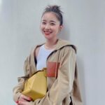 Mayu Hotta Instagram – ・
カジュアルやクラシカルな場所にも
使えるLOEWE PUZZLE SMALL BAG🧩
荷物も沢山入るし夏らしいビビットなカラーで
お気に入りです💛

#LOEWE
#LOEWEPuzzle
#ThanksLoewe