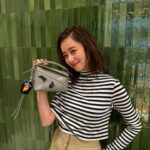 Mayu Hotta Instagram – ・
🌳CASA LOEWE Omotesando🌳
日本展開50周年を祝して、
京都の陶芸制作ユニット「スナ・フジタ」と
LOEWEのコラボ商品ががたくさんありました。
可愛くて優しいタッチの世界観を
ずっと見つめていたくなりました。
アイテムやお洋服はもちろんですが
店内の数多くのアート作品は、
美術館のようです。
皆様もぜひ足を運んでみてね🌼
#LOEWE
#LOEWEOmotesando
#ThanksLoewe