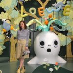 Mayu Hotta Instagram – ・
🌳CASA LOEWE Omotesando🌳
日本展開50周年を祝して、
京都の陶芸制作ユニット「スナ・フジタ」と
LOEWEのコラボ商品ががたくさんありました。
可愛くて優しいタッチの世界観を
ずっと見つめていたくなりました。
アイテムやお洋服はもちろんですが
店内の数多くのアート作品は、
美術館のようです。
皆様もぜひ足を運んでみてね🌼
#LOEWE
#LOEWEOmotesando
#ThanksLoewe