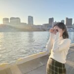 Mayu Hotta Instagram - ・ たとえあなたを忘れても 今夜、第8話です🌝 たとえあなたを忘れても… その言葉の続きは希望のあるものであって欲しい。 沢山の人たちに支えられて 美璃と空の辿り着いた答えは？ 最後までしっかりとみていただきたいです。 今夜は22時30〜放送ですのでお間違えないように🍵 ・ 写真は、遠くで撮影している沙菜役のゆいちゃんを 観察していたらばれた一連です😝 ゆいちゃんがいる日は、皆んなが明るくなる とってもhappyでどこまでも気遣いの方♡ @okada_yui_official @anawasu_abc