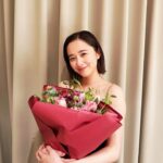 Mayu Hotta Instagram - ・ 2024エランドール新人賞を受賞させていただきました。 昨年は、沢山の現場でいろんな経験や、挑戦を させていただきました。 この賞は役者として励みになりますが、 ご一緒させていただいた方々へ少しでも 恩返しになれていれば嬉しいです。 ここからまた、一歩一歩。私らしく進んで参ります。 そしてプレゼンターには、ドラマ10大奥で共演させていただいた福士蒼汰さんが駆けつけてくださいました。 温かなお言葉をいただきありがとうございました✨ そして、楽屋では徳川吉宗を演じられた 冨永愛さんより素敵な花束をいただきました。 皆様、本当にありがとうございます💐