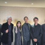 Mayu Matsuoka Instagram - 映画「愛にイナズマ」 公開中です つきたくない嘘をついて わかってないふりをして そんな自分も許せなくて 夢も誇りも盗まれて 納得どころか理解もできなくて 頼れる人なんていないんだけど、 そういえばあいつらがいたな、 そんな映画です。 池松壮亮さんの言葉を借りると 明日への反逆アフターコロナファミリーラブコメです（本気） ひとりじゃないよ わたしも同じこと思ってるよ そんなふうにそばにいてくれる相棒のような映画です ひとりでも マブダチとでも 恋人未満の人とでも もしかしたら家族とも 映画館でおっきな愛とイナズマを 受け取っていただけたらうれしいです。 #愛にイナズマ #石井裕也　監督 写真は舞台挨拶直前の かっちょいい5名🐦‍⬛