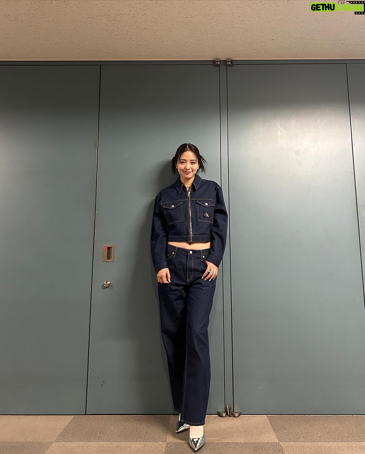 Mayuu Yokota Instagram - 今年もラヴィット!ありがとございました♡! ゴールデンラヴィット!最高にたのしかったですー!!! あんなにあっという間な3時間は無いですし、久しぶりに沼ちゃんにも会えてるんるんでした🤭 ふー今年もラヴィット!のお陰でたくさん笑って過ごせました🐰🤍 スタッフさん一人一人にお顔をみて挨拶が出来なかったのが申し訳ないですが、皆様本当にお疲れ様でした!ありがとございました☺︎ ラヴィット!大好きー♡!!!