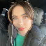 McKayla Maroney Instagram - May the light you carry shine so bright that darkness can’t comprehend it 🤣✨<3xo