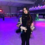 McKayla Maroney Instagram - I’m definitely the type to cry on my birthday, not because of sadness but gratitude💜God is so good, and I love my family & friends soooo much😩 They made my birthday so special.🥲 Repost: my sister didn’t like the family pic😢had to delete