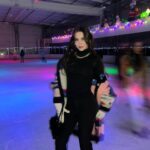 McKayla Maroney Instagram - I’m definitely the type to cry on my birthday, not because of sadness but gratitude💜God is so good, and I love my family & friends soooo much😩 They made my birthday so special.🥲 Repost: my sister didn’t like the family pic😢had to delete