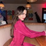 McKayla Maroney Instagram - Heavy on the peace and love