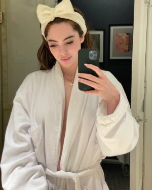 McKayla Maroney Instagram - Airplane mode type of night lol

but I’m curious.. What does self care mean to you?
🧖‍♀️🛁✈️🤍

For me it means turning down other peoples noise, and tuning into myself. That in itself is a skill I’ve been working on for a while. 

Sometimes I need to reflect, and talk to God, and sometimes I just need to laugh and dance around.  Mental health is yours to refine and define!!! 

We’re approaching the holidays aka “The Season of Giving” but if you’re not feeling happy and full within yourself how do you expect to give fully and completely to others?!?!?!

The joy of giving is in expecting nothing back!! When your heart is full it feels good to want nothing back but someone’s happiness. 

So if you’ve been feeling empty, or drained I encourage you to dive deeper into yourself. Turn down other people’s noise, and listen closely to your own. What do you need? A little self care goes a long way my dear friend, and you deserve nothing but the best. 😘💌

I hope this all made sense 🤣
Wishing you a heart full of joy this evening. Best, M ✨

#selflove #selfcare #selfcaresunday