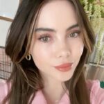 McKayla Maroney Instagram - Pink is never a bad choice 💐