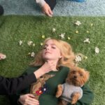 Mckenna Grace Instagram - A post dedicated to Gizmo Fruitsnack Benjamin Cheesewiz Freaky-Bad Boy Chicken Nugget Fruitsnack Soot DiCaprio ❤️He’s been coming to sets since he was 6 weeks old and is the best boy Talked about how he got his name, Handmaid’s Tale, acting, music and more on @tht_abovethegarage podcast, out now.