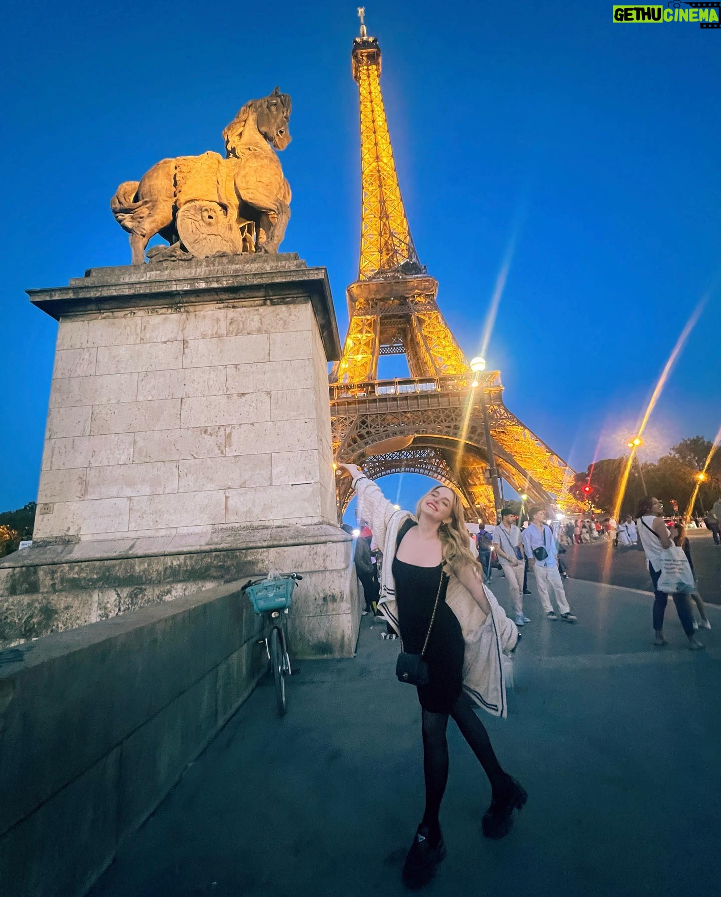 Mckenna Grace Instagram - Summer Highlights Part 1❤️London, Germany and Paris