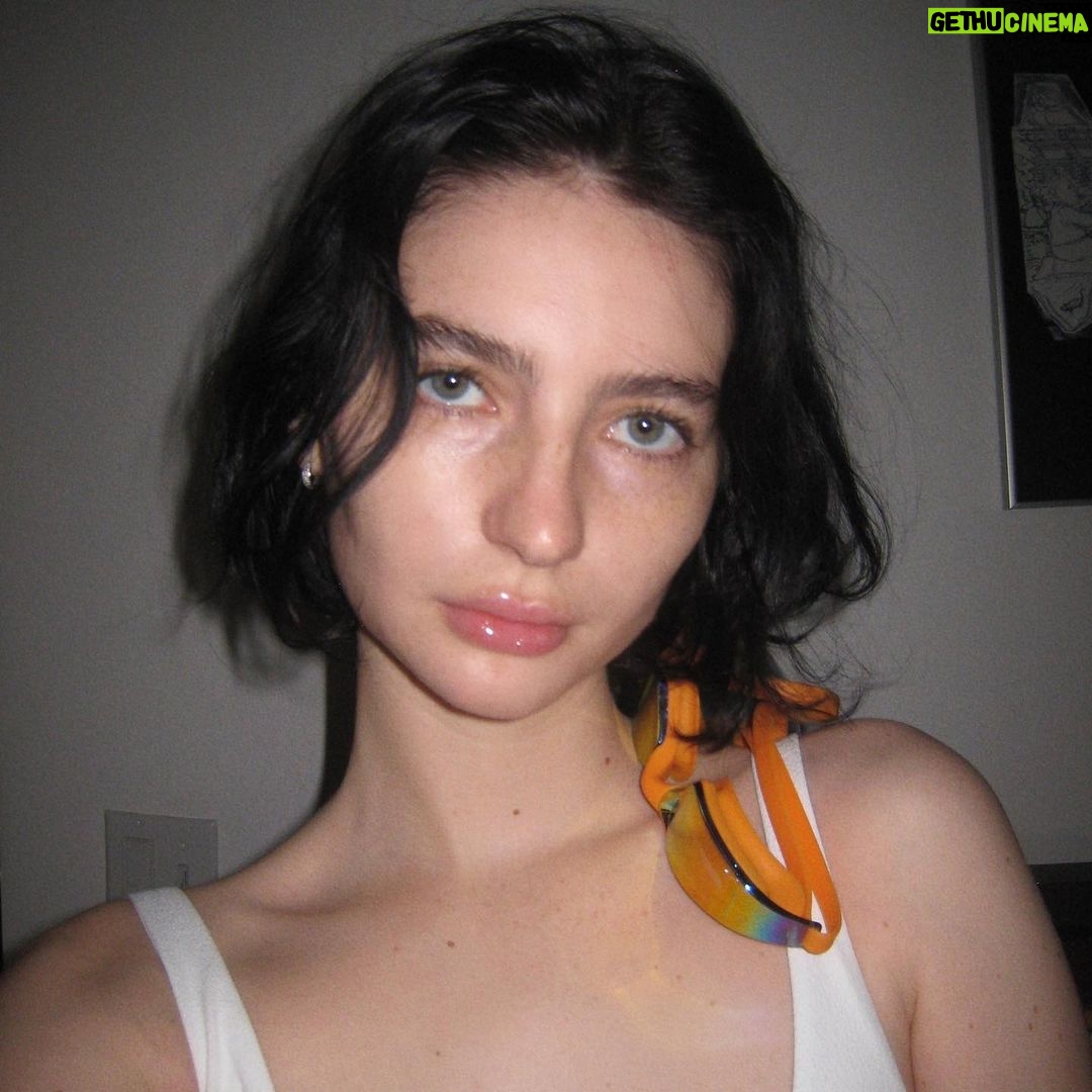 Meadow Walker Thornton-Allan Instagram - rolled out of bed. might take a swim