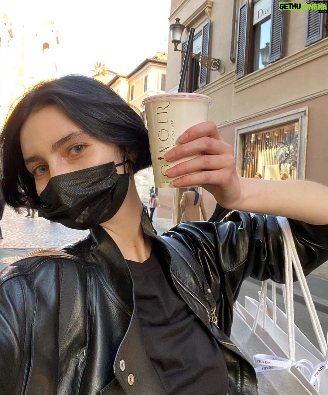 Meadow Walker Thornton-Allan Instagram - 24 hours in Roma