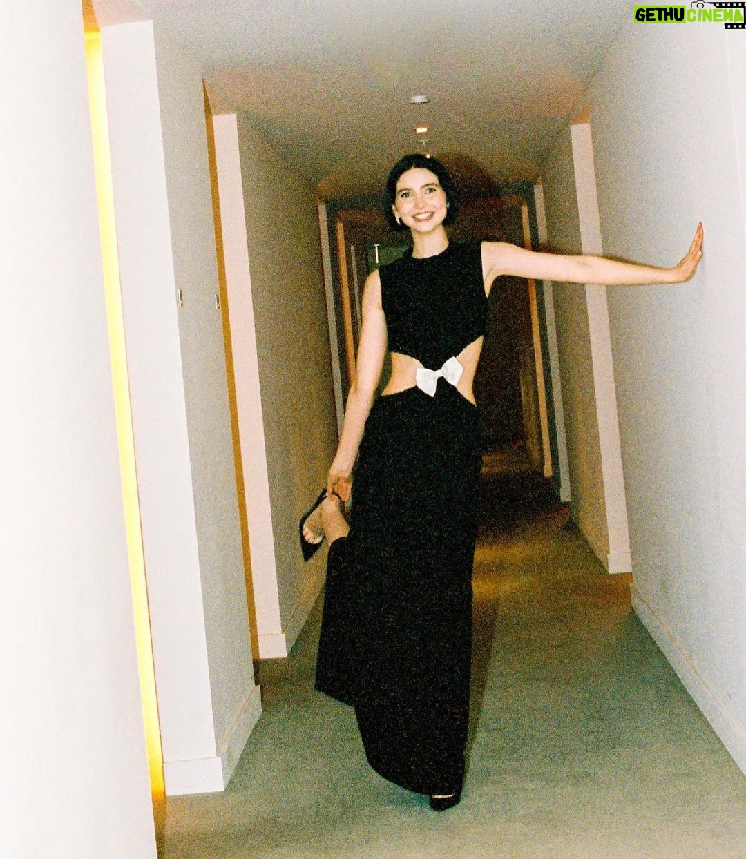 Meadow Walker Thornton-Allan Instagram - Thank you @voguemagazine for getting ready with me!