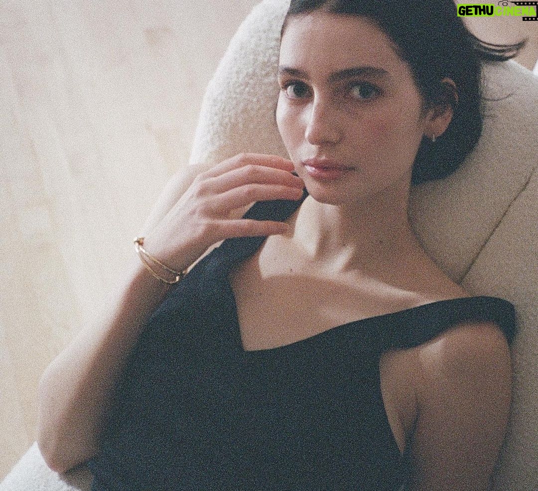 Meadow Walker Thornton-Allan Instagram - Debuting the new @tiffanyandco Knot bracelet #TiffanyPartner