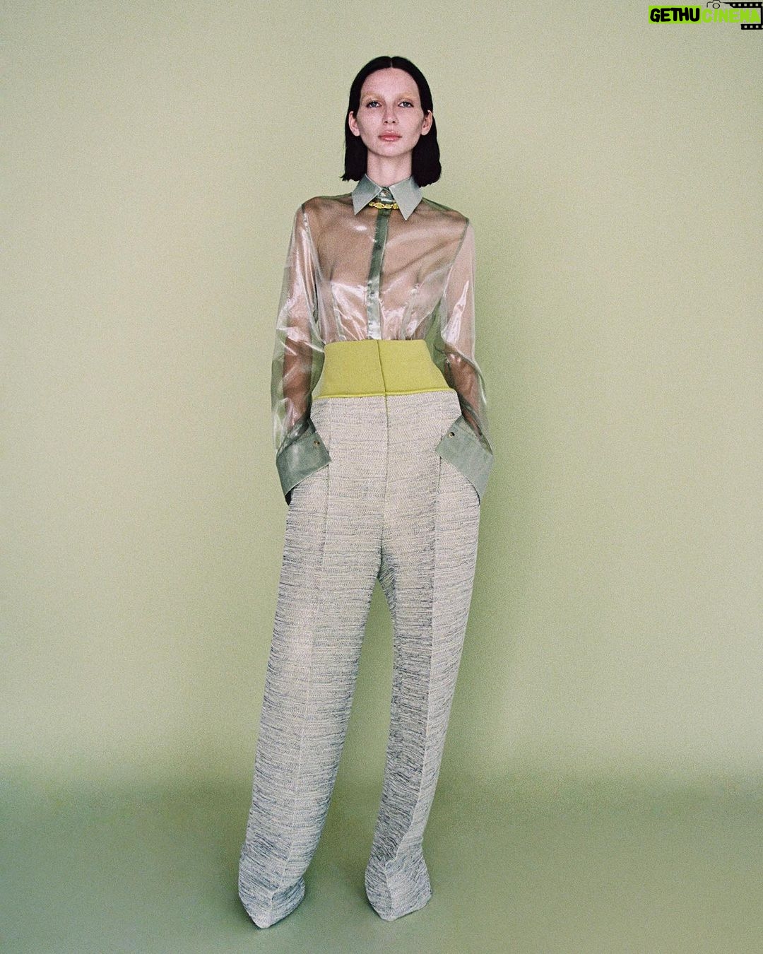 Meadow Walker Thornton-Allan Instagram - Gabriele Colangelo SS24 Thank you so much for having me! Photographer: @d.avit Stylist: @alexcarl Hair: @tomwrighthair Makeup: @annesophiecosta Nails: @pebblesnails Casting: @bitton