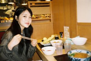 Meenoi Instagram - 