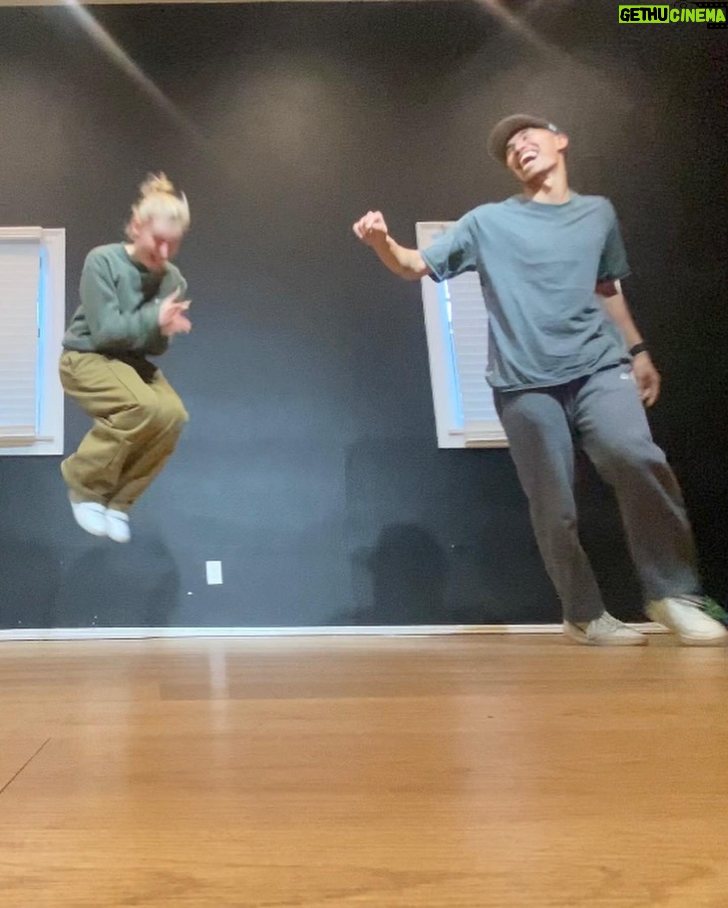 Meg Donnelly Instagram - A VIBE. ・ᴗ・ we duct taped the phone to the ceiling for the overhead shot. oh & maxie made this up causally, just vibing his backyard. like? huh? 🤯 anyways. enjoy!