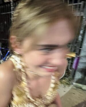 Meg Donnelly Instagram - halloweewee hellowiener weeerrrrro wee we (what is halloween ahahaha pls) (help)