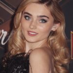 Meg Donnelly Instagram - yoooo! captain marvel premiere. 🖤 y’all know how obsessed i am with marvel. it was insane. SEE IT!