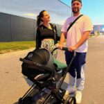Meg Verschelle Instagram - Première balade presque en famille 👨‍👩‍👦💙🐶🐶 Thank you @cybex_global to have pampered MJ 👶🏻🤍