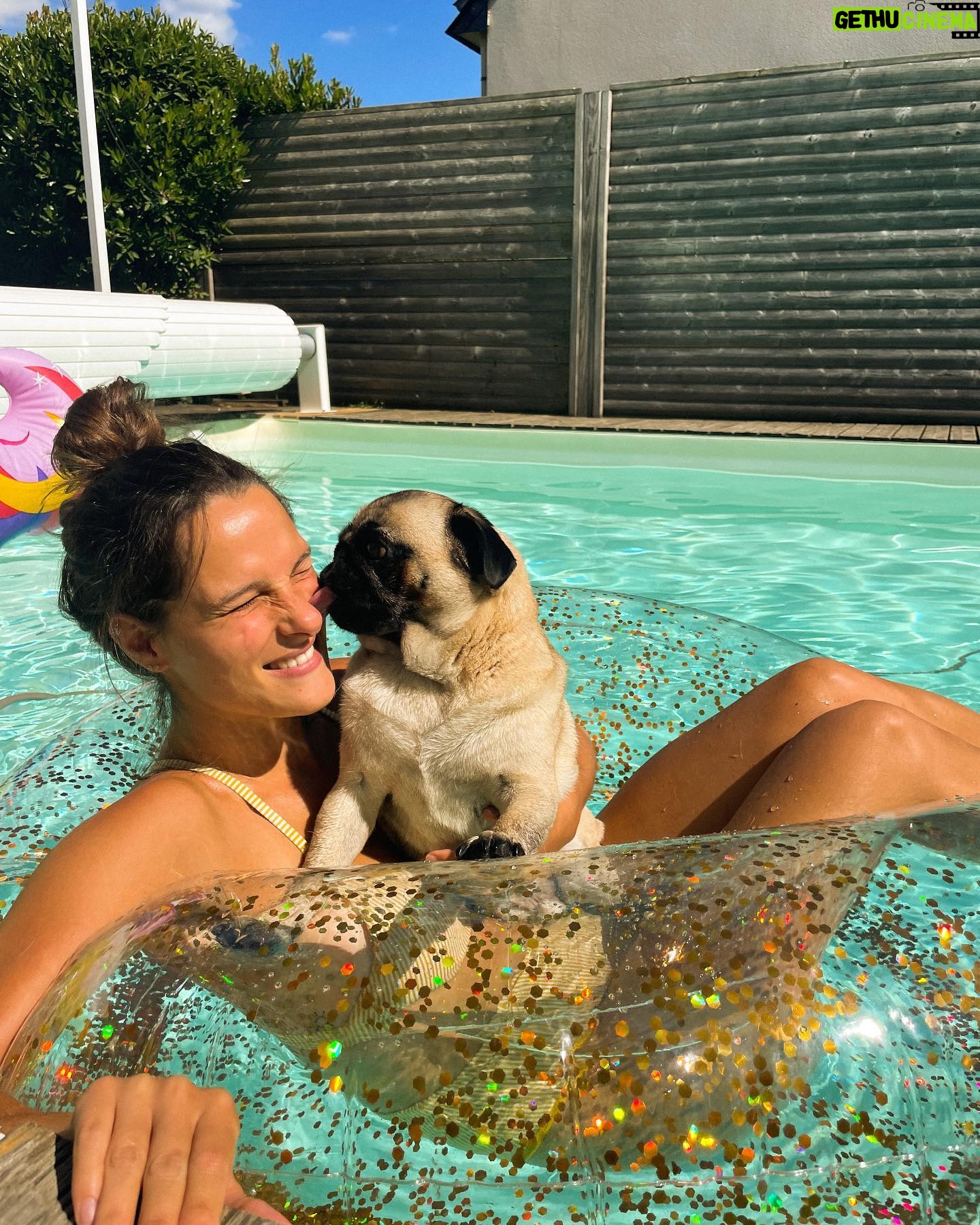 Meg Verschelle Instagram - Ptiff plouf 💦🦦