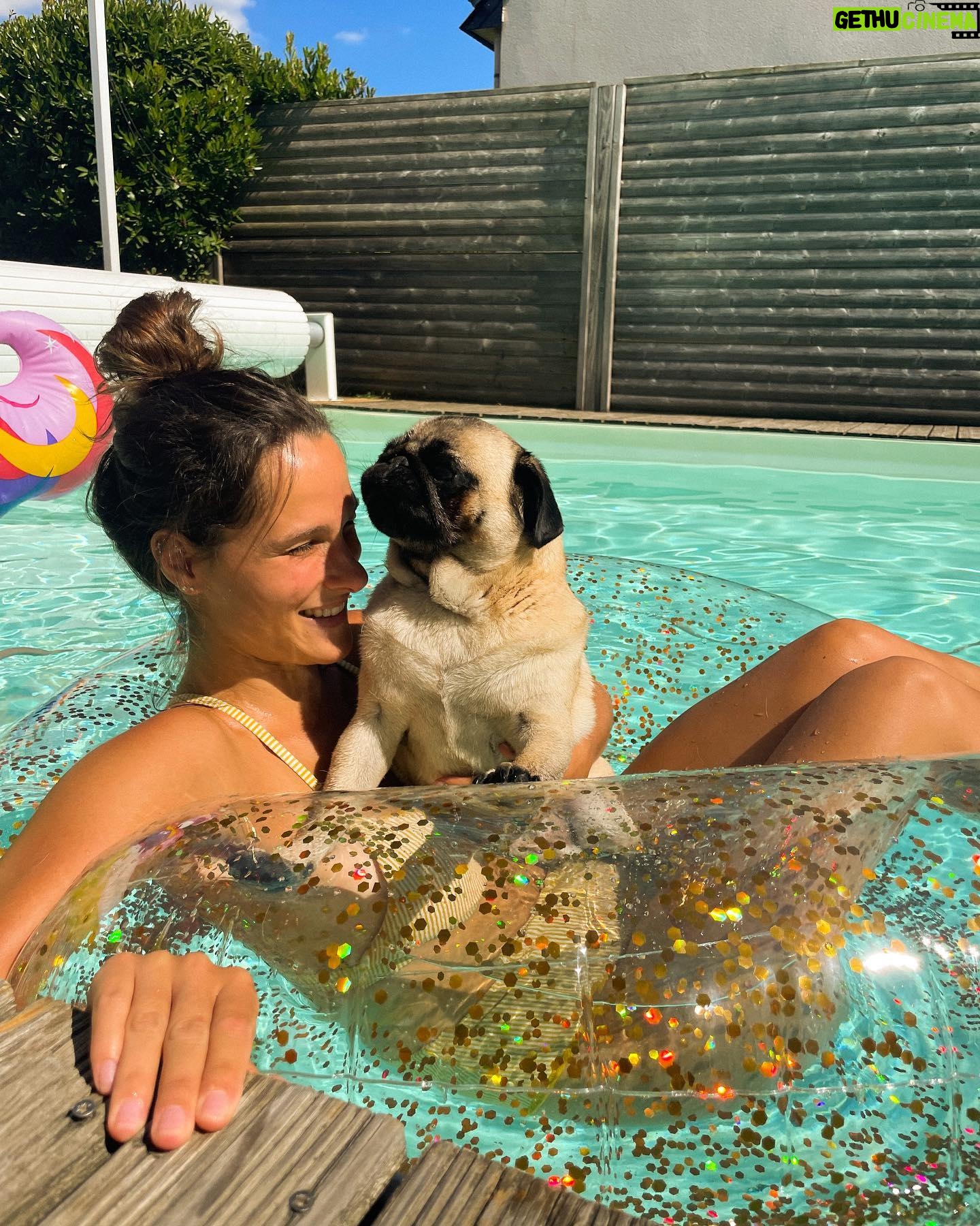 Meg Verschelle Instagram - Ptiff plouf 💦🦦