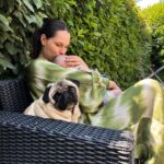 Meg Verschelle Instagram - Maman comblée et Tiffounet protecteur 💚👶🏻🐾 👗: @goldenclover.shop