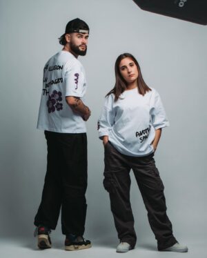 Meg Verschelle Instagram - NOUVELLE COLLECTION LOCKD DISPONIBLE à 21h 🔥
Petit shooting avec la team pour fêter ça 🥰
N’hésitez pas à vous faire plaisir 🛒
@lockd_clothing 
➡️ https://lockdshop.com
ou lien en bio
