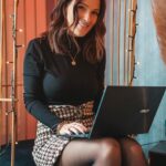 Meg Verschelle Instagram – Boulot Time avec mon petit ASUS ZenBook Flip 13 OLED, certifié Intel Evo. 💻#IntelEvoExperience. 🥰 
Je l’ai reçu grâce à @IntelFrance et franchement je suis comblée, surtout pour le montage avec l’écran OLED tactile, c’est parfait. Léger, rapide et 11h d’autonomie ! J’suis fan 😍

@asusfrance  #Ad ✨♥️
📸: @alexandrep__ 🤍