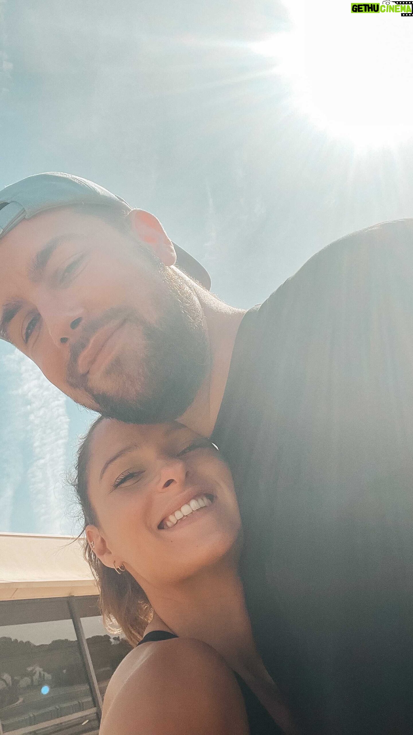 Meg Verschelle Instagram - Trop émue d’avoir réalisée le rêve de mon v d’amour depuis gosse: conduire une Formule 1 ❤️ je t’aime du plus profond de mon cœur mon Pilote ! 🏎💭