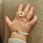 Meg Verschelle Instagram - 🤍 mon petit trésor avec le cadeau de son parrain 🌼