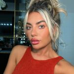 Megan Barton Hanson Instagram - Obsessed with this @utanofficial world first tanning pen!