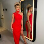 Megan Barton Hanson Instagram - Had the BEST weekend 💃🏼 BAFTAs, spicy margs, fire dresses and sexy people 💫