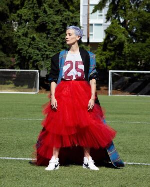 Megan Rapinoe Instagram - Time Magazine cover ✨

📸: @daniellelevitt